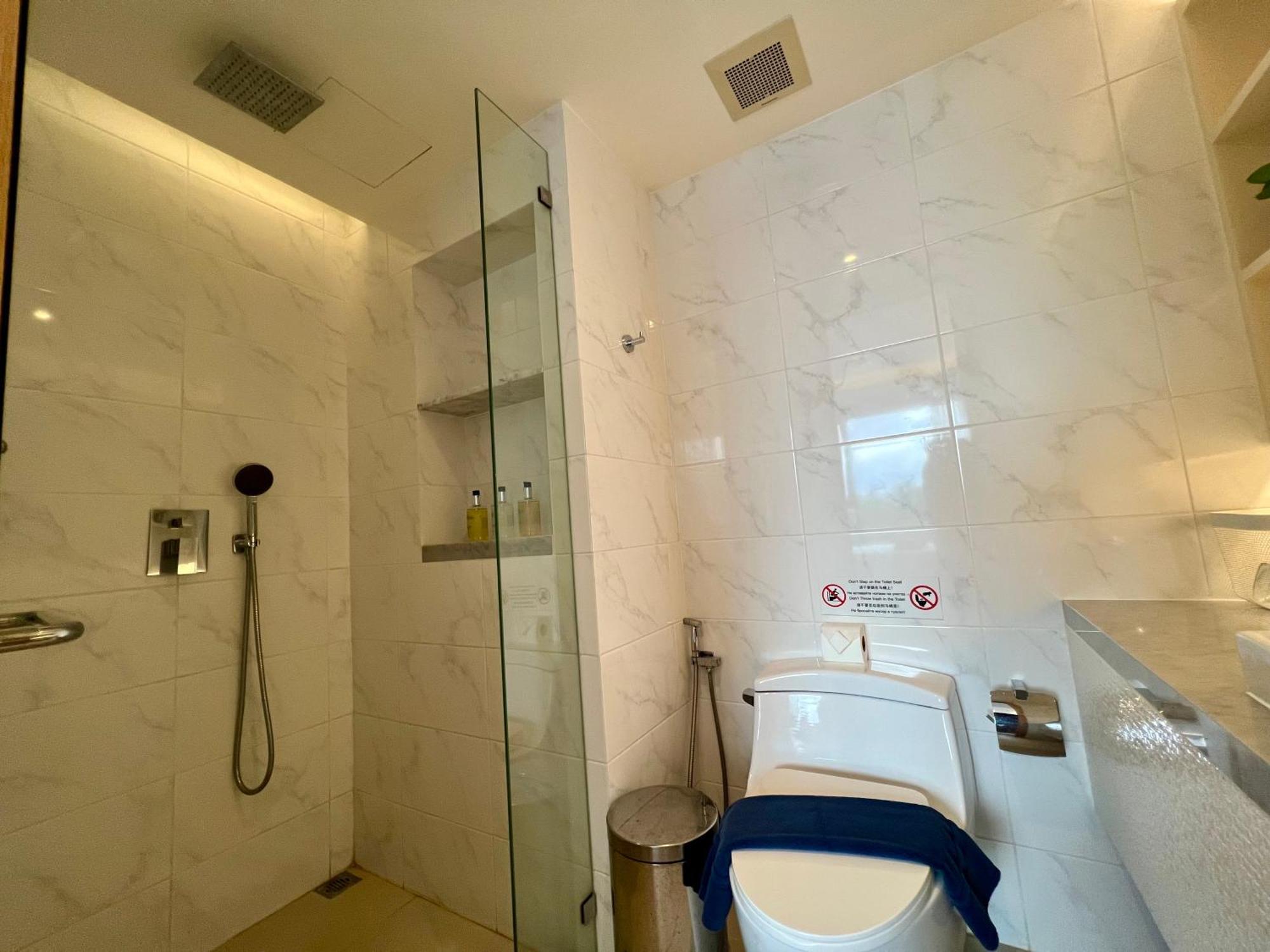 Aristo 2 Phuket By Resava Lejlighedshotel Eksteriør billede